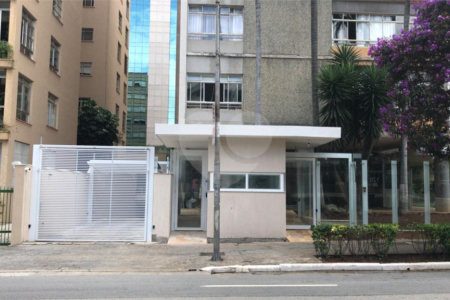Apartamento à venda no bairro Bela Vista.