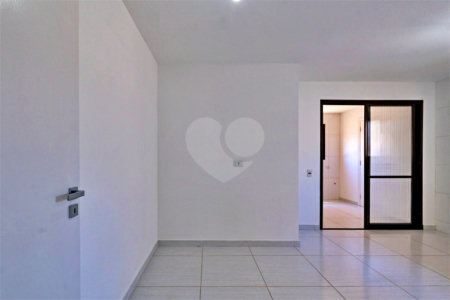 Apartamento à venda com 3 suítes em Campo Belo, São Paulo, SP