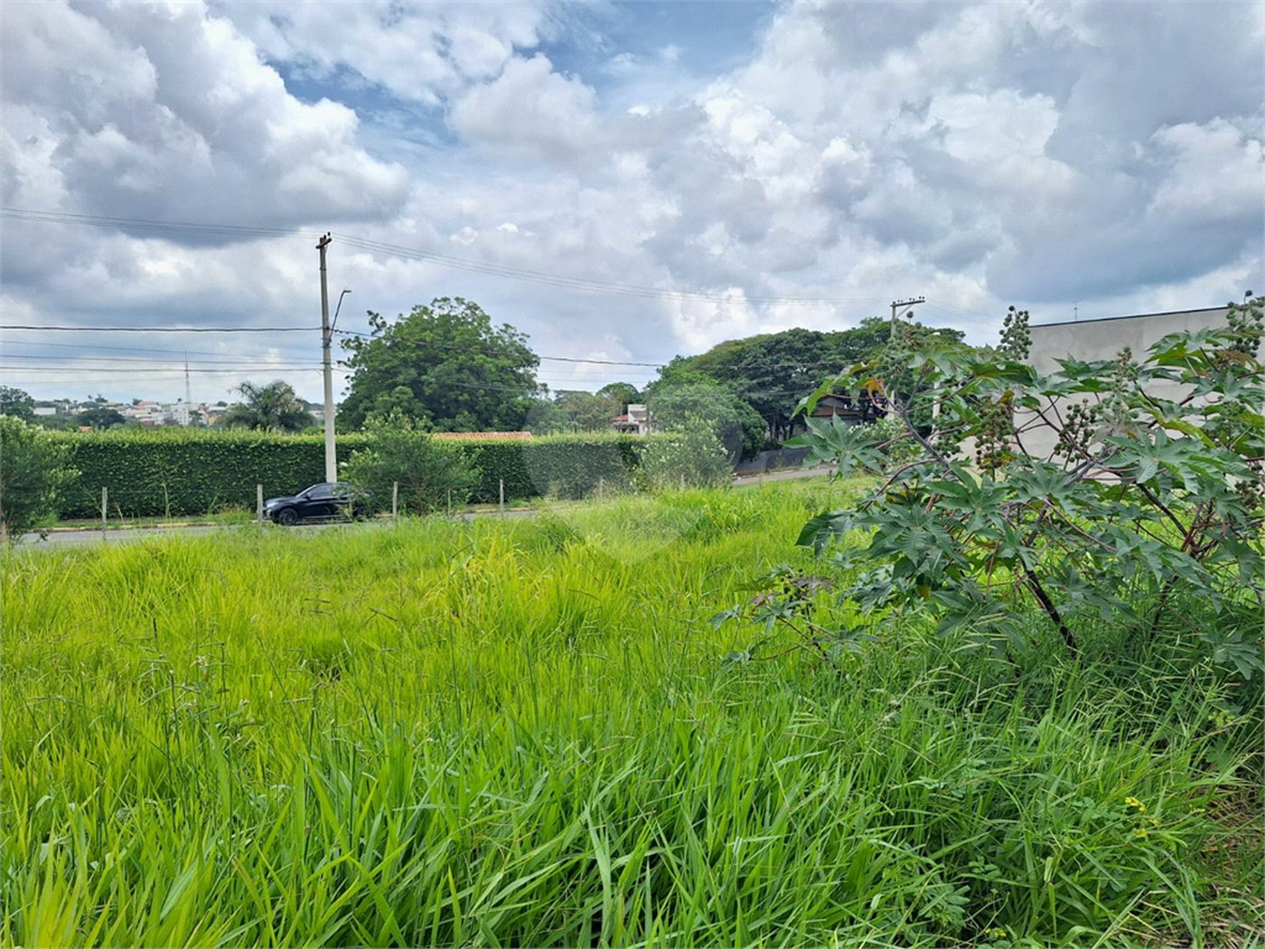 Terreno à venda com 1 suíte em Pinheirinho, Vinhedo, SP