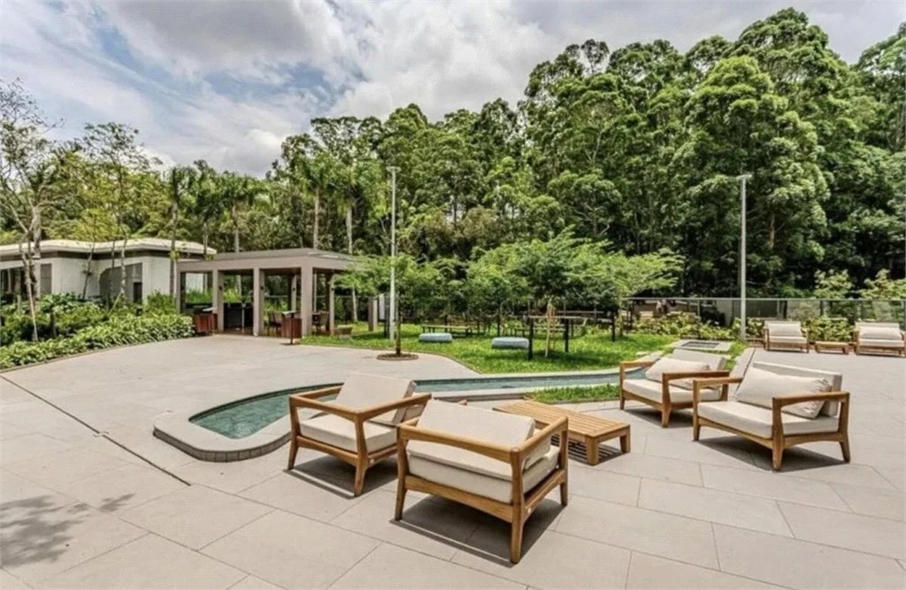 Apartamento à venda com 4 suítes em Vila Cordeiro, São Paulo, SP