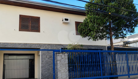 Sobrado à venda com 3 quartos, sendo 1 suíte,  em Jardim do Mar, São Bernardo do Campo, SP