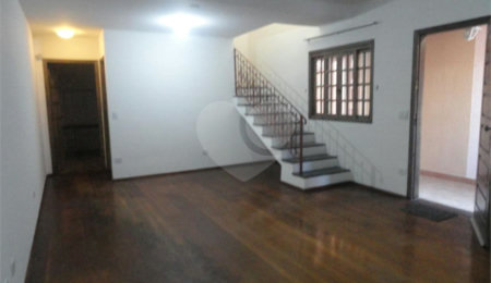 Sobrado à venda com 3 quartos, sendo 1 suíte,  em Parque Ipê, São Paulo, SP