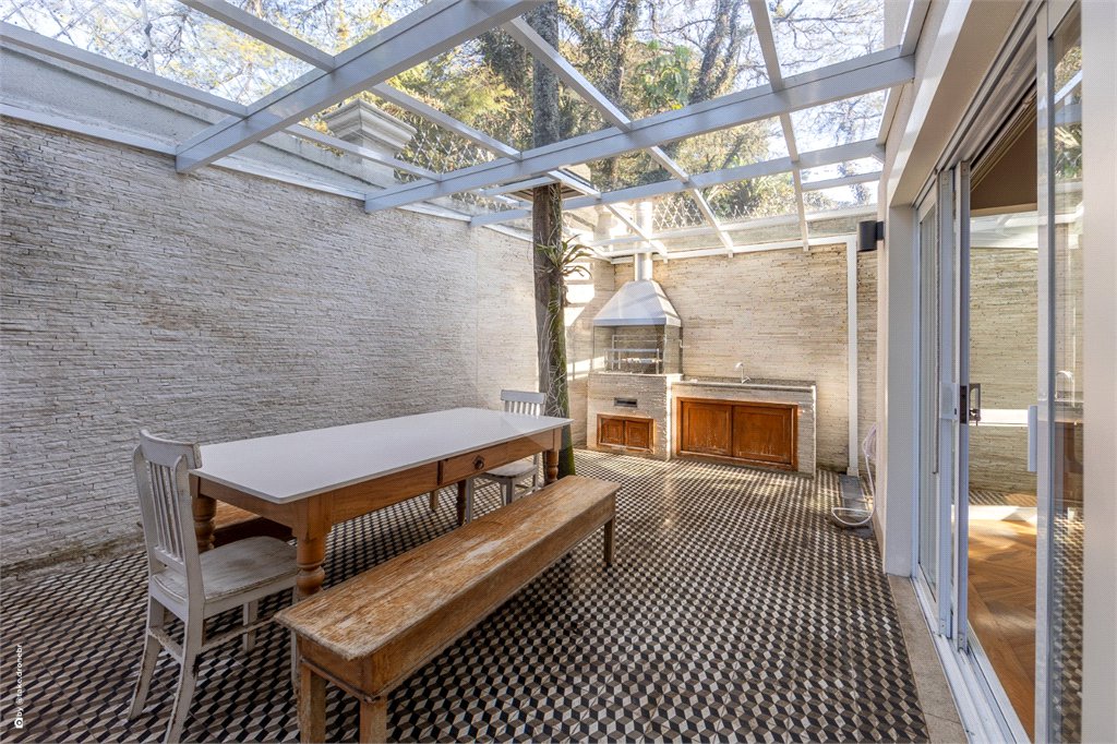 Casa à venda com 4 suítes no condomínio Saint Germain, São Paulo - SP