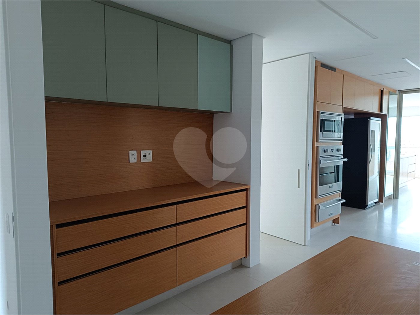 Apartamento à venda ou para alugar com 3 suítes em Pinheiros, São Paulo, SP