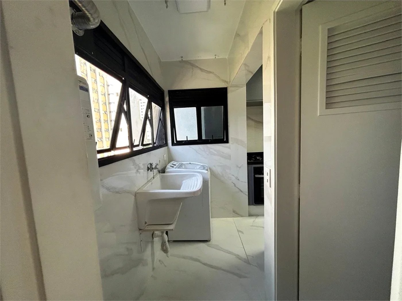 Apartamento para alugar com 3 quartos, sendo 1 suíte, em Pinheiros, São Paulo, SP