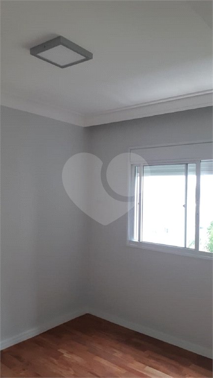 Apartamento à venda com 3 quartos, sendo 1 suíte,  em Jardim Vazani, São Paulo, SP