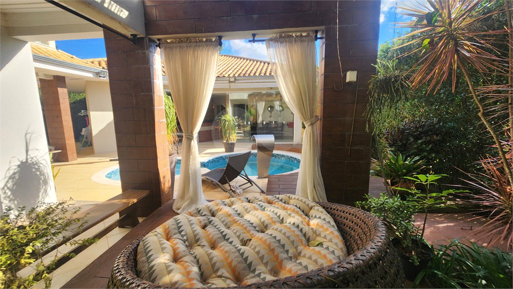 Casa à venda com 3 suítes no condomínio Vivendas do Lago, Sorocaba - SP