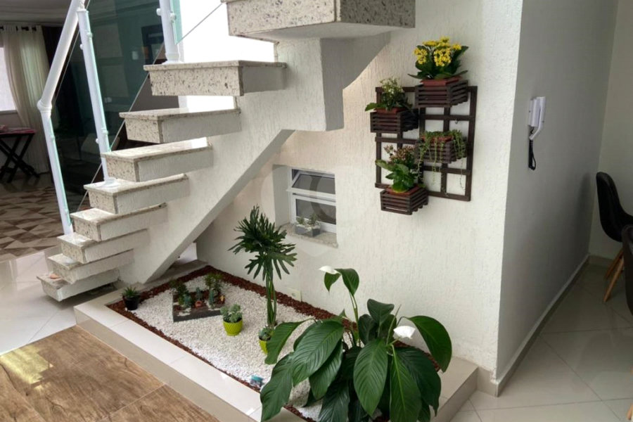 Sobrado à venda com 4 quartos, sendo 2 suítes, em Vila Alpina, Santo André, SP