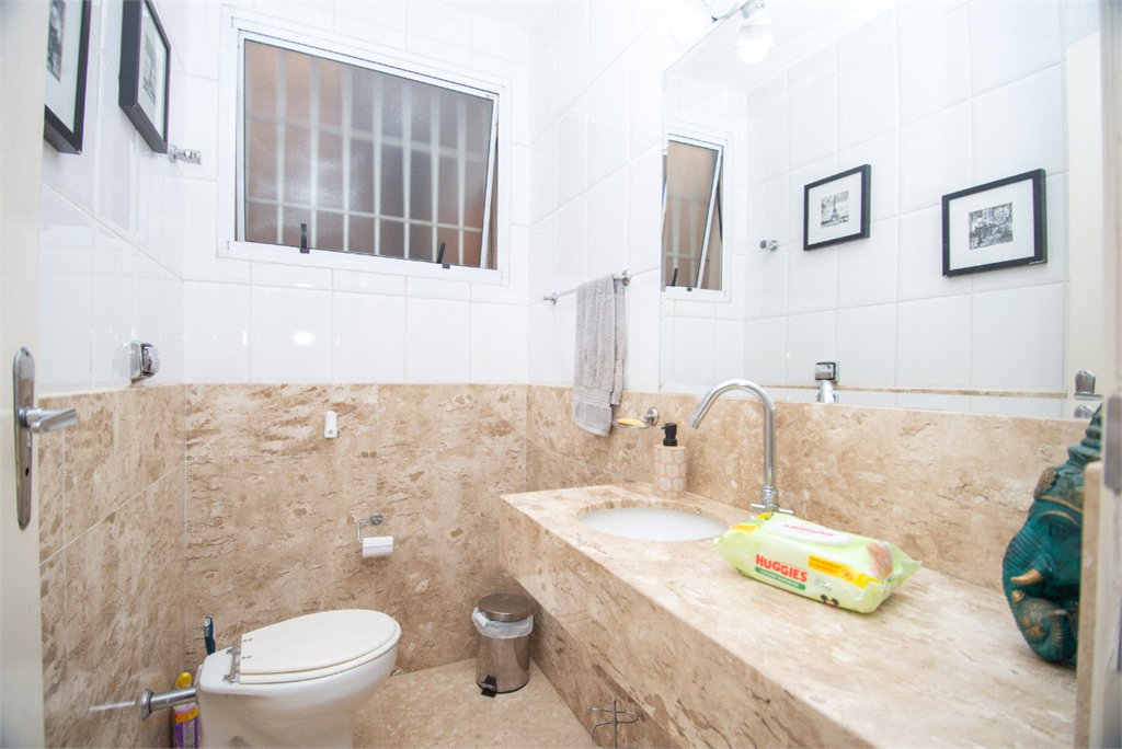 Sobrado à venda com 4 quartos, sendo 1 suíte, em Brooklin, São Paulo, SP