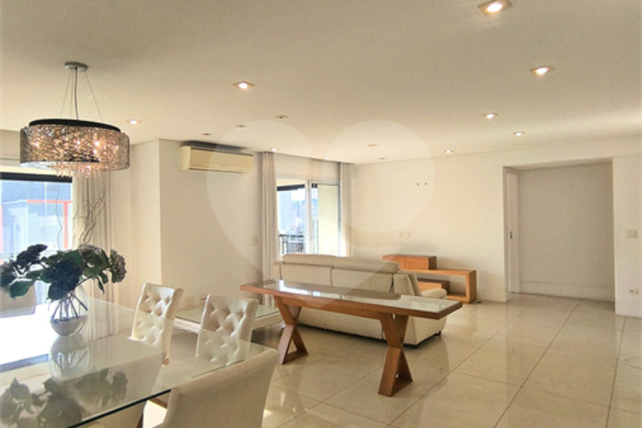 Apartamento à venda com 4 quartos, sendo 3 suítes, em Santana, São Paulo, SP