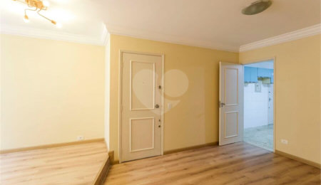 Apartamento à venda com 2 quartos, sendo 1 suíte,  em Vila Uberabinha, São Paulo, SP