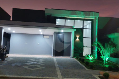 Casa à venda com 3 suítes no condomínio Residencial Terras do Cancioneiro, Paulínia - SP