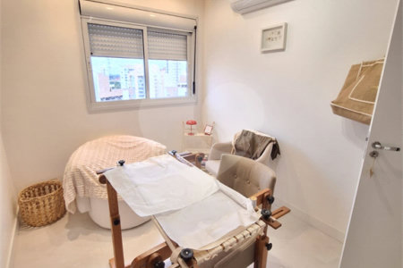 Apartamento à venda com 3 quartos, sendo 1 suíte,  em Vila Andrade, São Paulo, SP