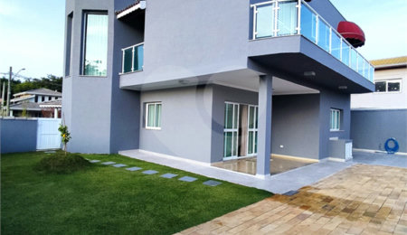 Casa à venda com 3 suítes no condomínio Shamballa II, Atibaia - SP