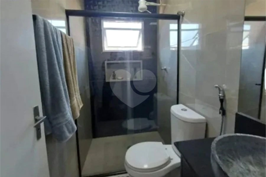 Sobrado à venda com 4 quartos, sendo 1 suíte, em Jaraguá, São Paulo, SP