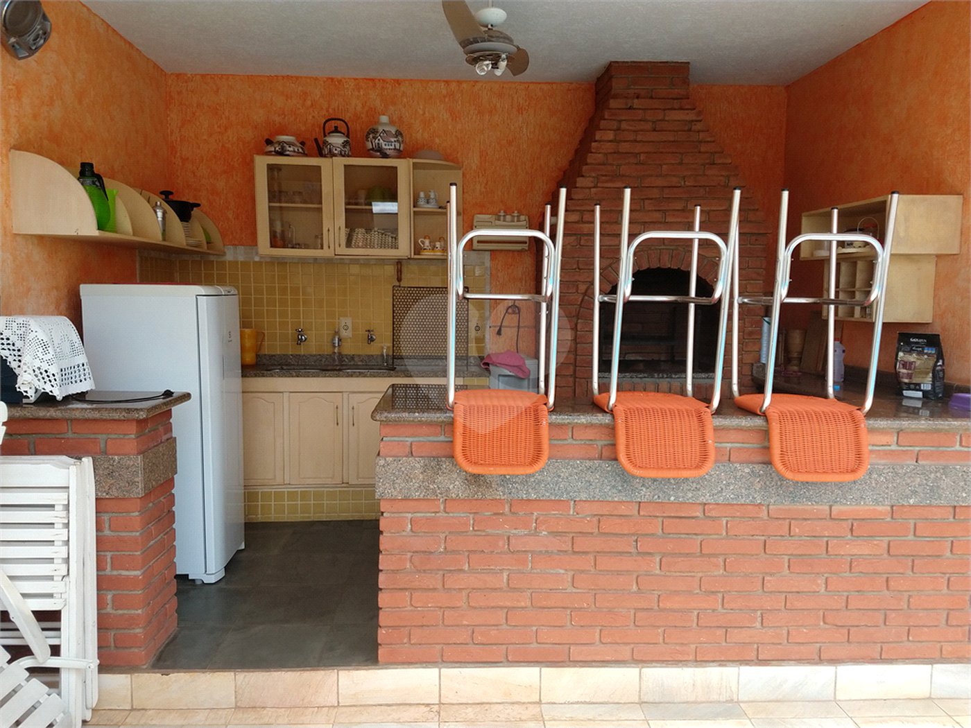 Casa à venda com 3 quartos, sendo 1 suíte,  em Vila Oliveira, Mogi das Cruzes, SP