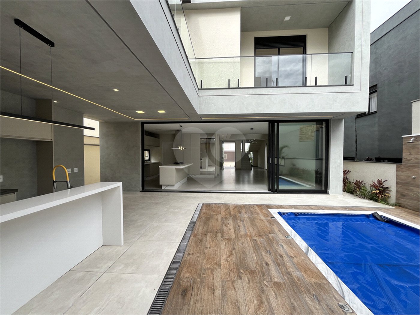 Casa à venda com 4 suítes no condomínio Mont Blanc, Sorocaba - SP