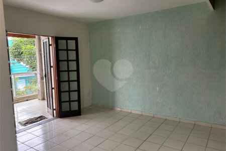 Casa à venda com 3 quartos, sendo 1 suíte, em Jardim Imperador, Suzano, SP