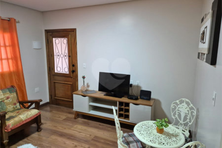 Casa com 2 Dormitórios á venda, em São Carlos.