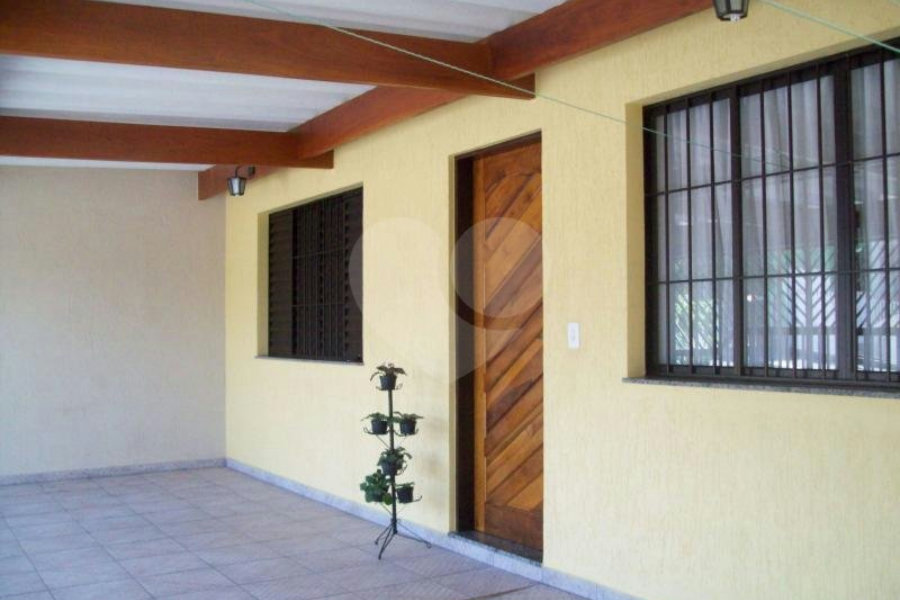 Sobrado à venda com 5 quartos, sendo 1 suíte, em Tremembé, São Paulo, SP