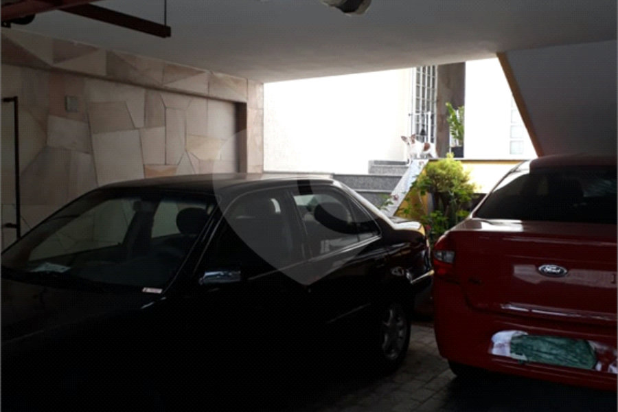 Sobrado à venda com 3 quartos, sendo 1 suíte, em Jardim Santa Mena, Guarulhos, SP