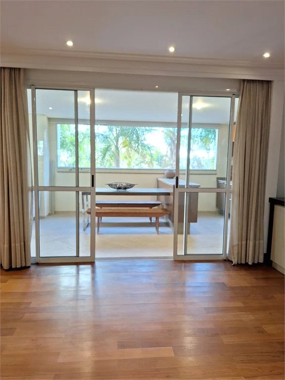 Apartamento à venda com 4 quartos, sendo 3 suítes, em Vila Gertrudes, São Paulo, SP