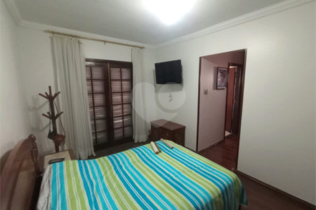 Sobrado à venda com 4 quartos, sendo 1 suíte, em Vila Macedópolis, São Paulo, SP