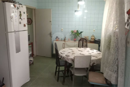 Casa Térrea à venda com 3 quartos, sendo 2 suítes, em Santa Teresinha, São Paulo, SP
