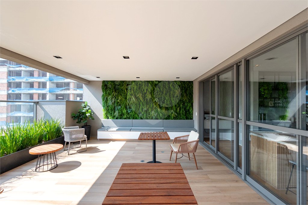 Apartamento à venda com 3 suítes em Vila Clementino, São Paulo, SP