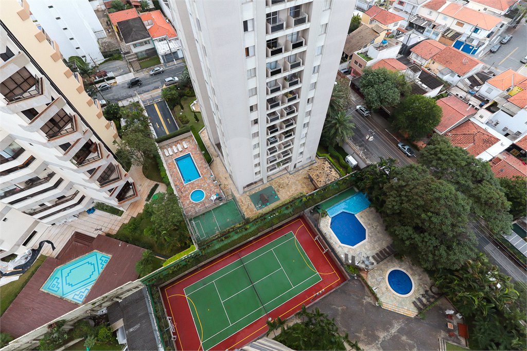 Apartamento à venda com 3 quartos, sendo 2 suítes, em Campo Belo, São Paulo, SP