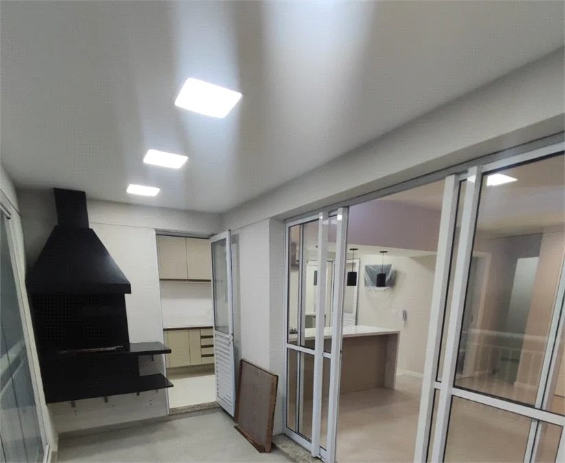 Apartamento à venda com 3 quartos, sendo 2 suítes,  em Jardim Arpoador, São Paulo, SP