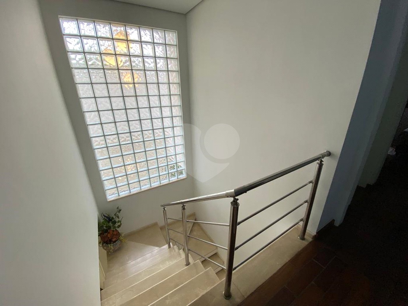Sobrado à venda com 5 quartos, sendo 4 suítes, em Palmas do Tremembé, São Paulo, SP