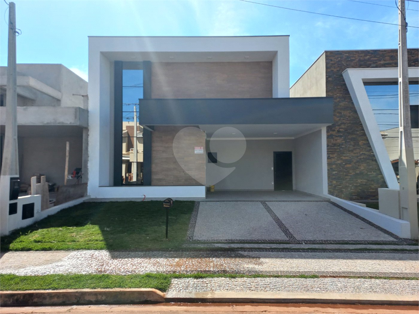 Casa à venda com 3 suítes no condomínio Reserva Real, Paulínia - SP