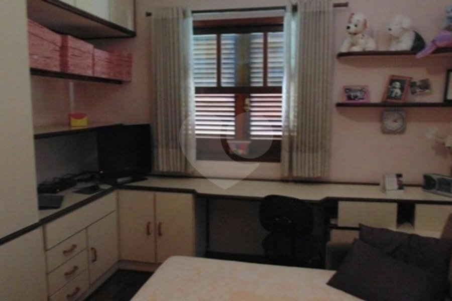 Sobrado à venda com 4 quartos, sendo 3 suítes,  em Jardim Franca, São Paulo, SP