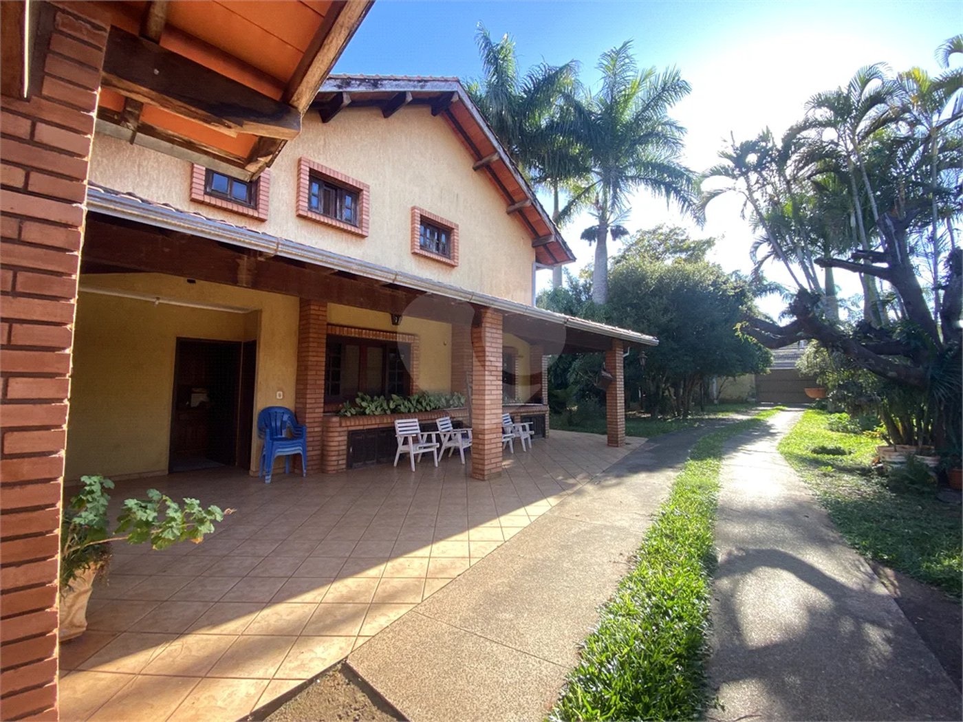 Casa à venda com 3 quartos, sendo 1 suíte, em Parque Residencial Monte Carlo, Ponta Porã, MS