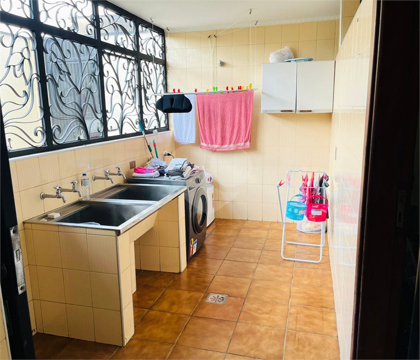Casa à venda com 3 quartos, sendo 1 suíte,  em Jardim Eltonville, Sorocaba, SP