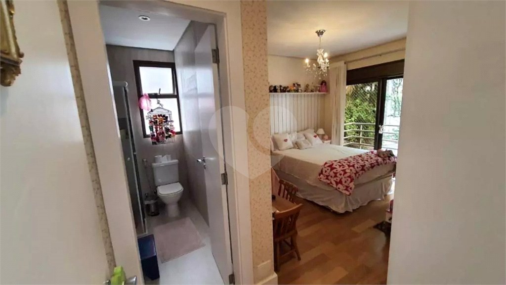 Casa à venda com 3 suítes no condomínio Metropolitan, São Paulo - SP