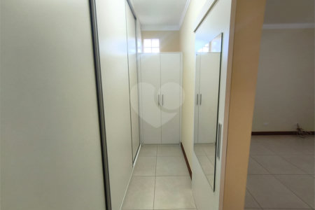 Casa à venda com 5 quartos, sendo 1 suíte,  em Jardim Colombo, Itapetininga, SP