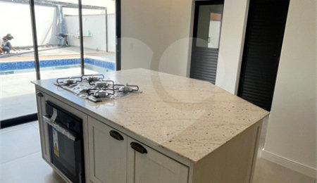 Casa Térrea à venda com 3 suítes em Nova Gardênia, Atibaia, SP