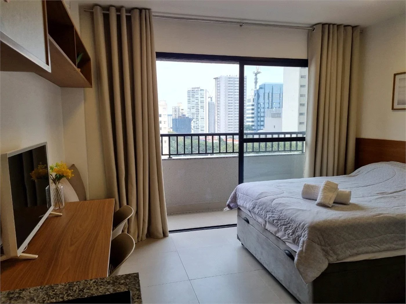 Apartamento à venda ou para alugar com 1 quarto em Pinheiros, São Paulo, SP