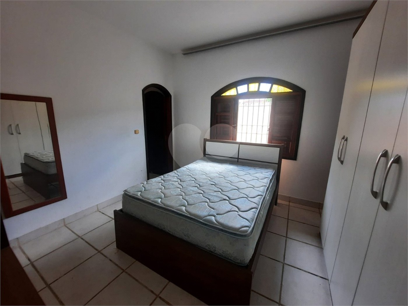 Casa à venda com 3 quartos, sendo 1 suíte,  em Jardim Aruan, Caraguatatuba, SP