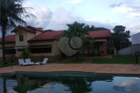 Casa à venda com 4 quartos, sendo 2 suítes,  no condomínio Acmti - Colinas do Mosteiro, Terras de Itaici e Recanto dos Pássaros, Indaiatuba - SP