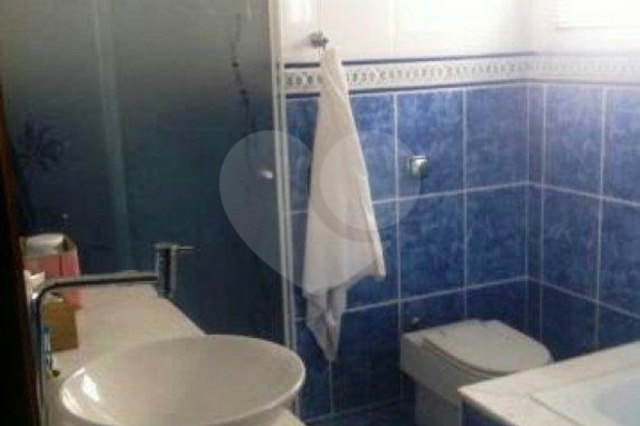 Sobrado à venda com 3 quartos, sendo 1 suíte, em Parque Continental II, Guarulhos, SP