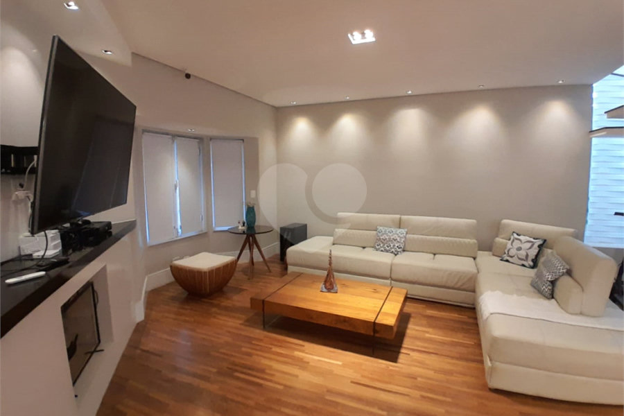Casa à venda com 3 suítes no condomínio Suíça da Cantareira, Mairiporã - SP