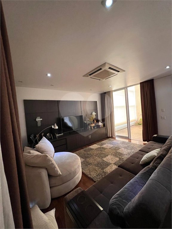 Casa à venda com 3 suítes no condomínio Residencial dos Lagos, Itupeva - SP