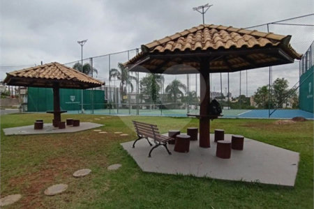 Casa à venda com 4 quartos, sendo 2 suítes, no condomínio Residencial Parque Esplanada, Votorantim - SP