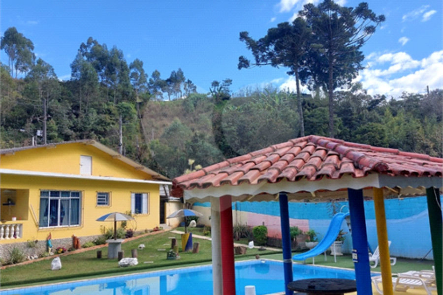 Chácara à venda com 3 quartos em Lavras, Mairiporã, SP