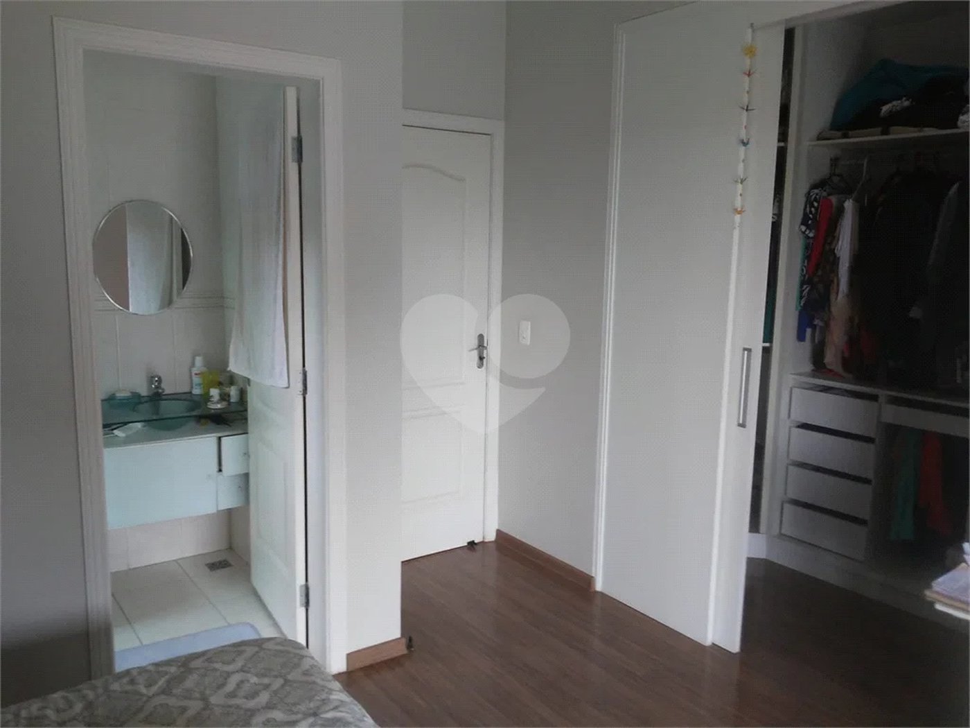 Casa à venda com 3 suítes no condomínio Residencial dos Lagos, Itupeva - SP