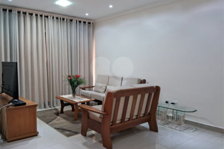 Casa Térrea à venda com 3 quartos, sendo 1 suíte,  em Vila Áurea, Poá, SP
