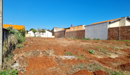 Terreno à venda em Parque das Hortências, Araraquara, SP